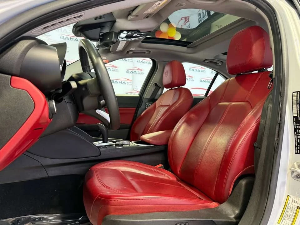 2021 Alfa Romeo Giulia - Image 15 of 20