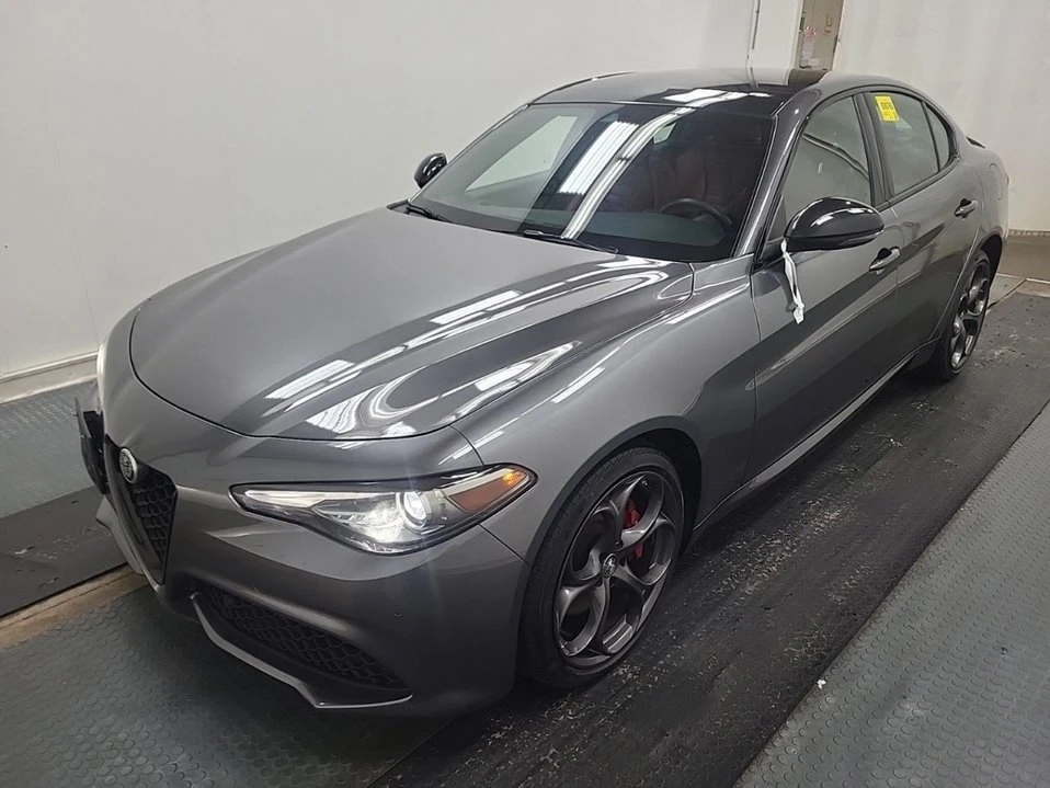 2021 Alfa Romeo Giulia - Image 4 of 11