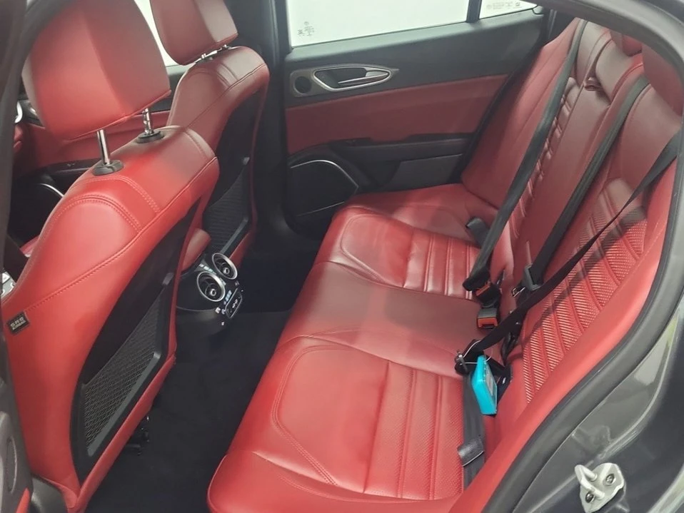 2021 Alfa Romeo Giulia - Image 9 of 11