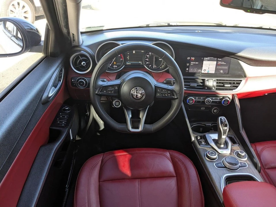 2021 Alfa Romeo Giulia - Image 18 of 20