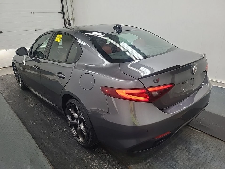 2021 Alfa Romeo Giulia - Image 5 of 11