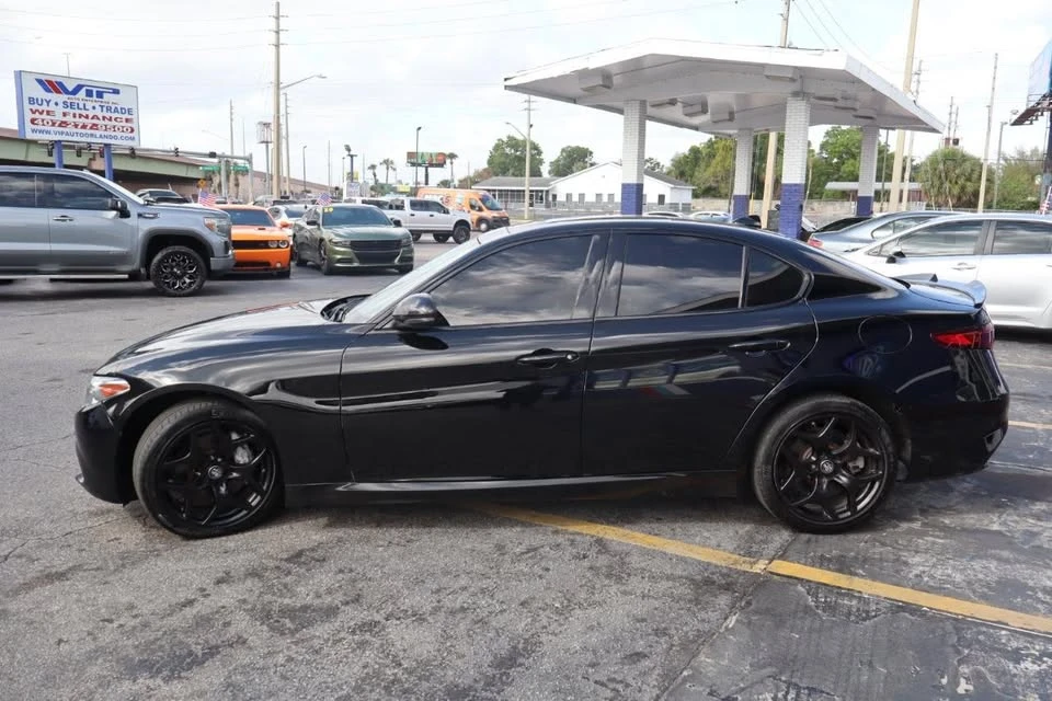 2021 Alfa Romeo Giulia - Image 5 of 19
