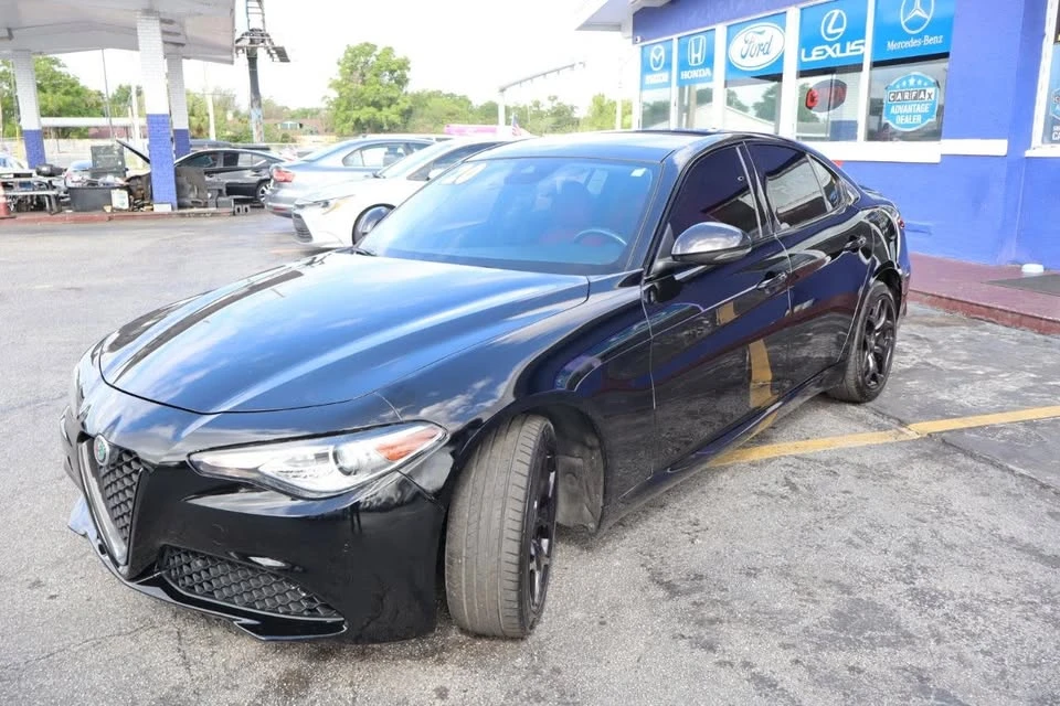 2021 Alfa Romeo Giulia - Image 6 of 19