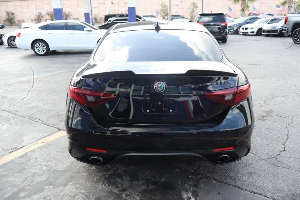 2021 Alfa Romeo Giulia - Image 3 of 19