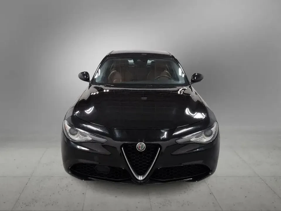 2021 Alfa Romeo Giulia - Image 3 of 20