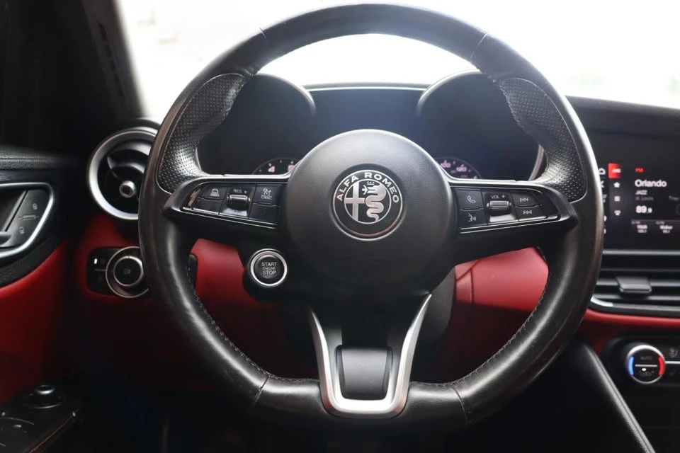 2021 Alfa Romeo Giulia - Image 18 of 19