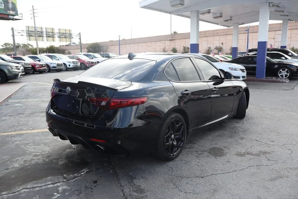 2021 Alfa Romeo Giulia - Image 2 of 19