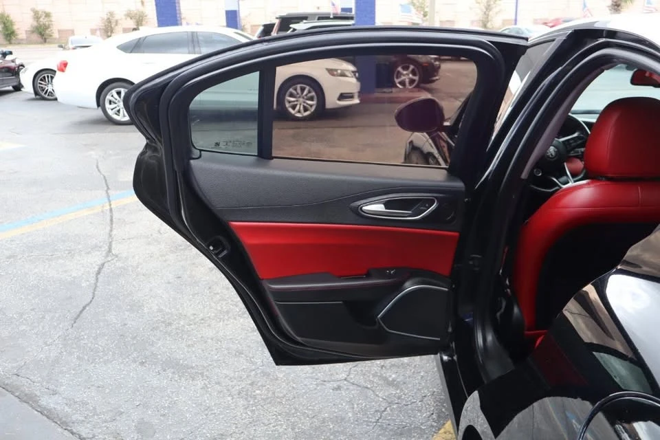 2021 Alfa Romeo Giulia - Image 13 of 19
