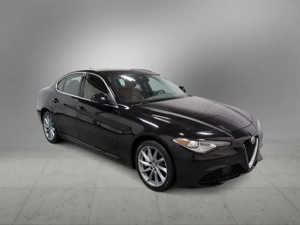2021 Alfa Romeo Giulia - Image 2 of 20