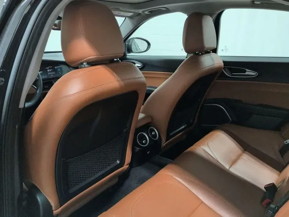2021 Alfa Romeo Giulia - Image 19 of 20
