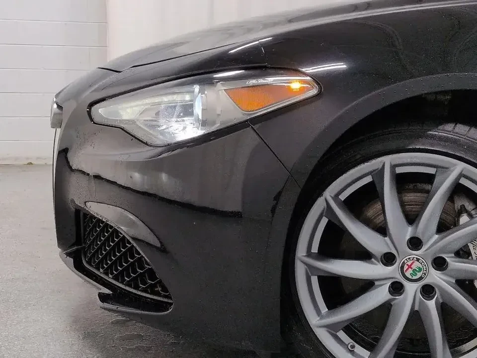 2021 Alfa Romeo Giulia - Image 11 of 20