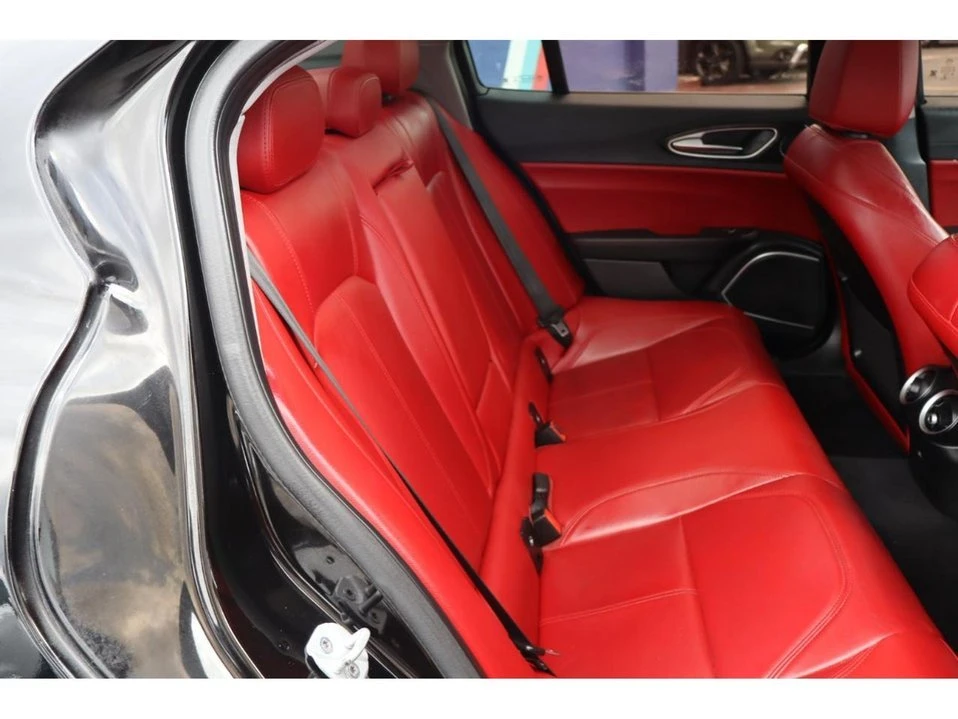 2021 Alfa Romeo Giulia - Image 17 of 20