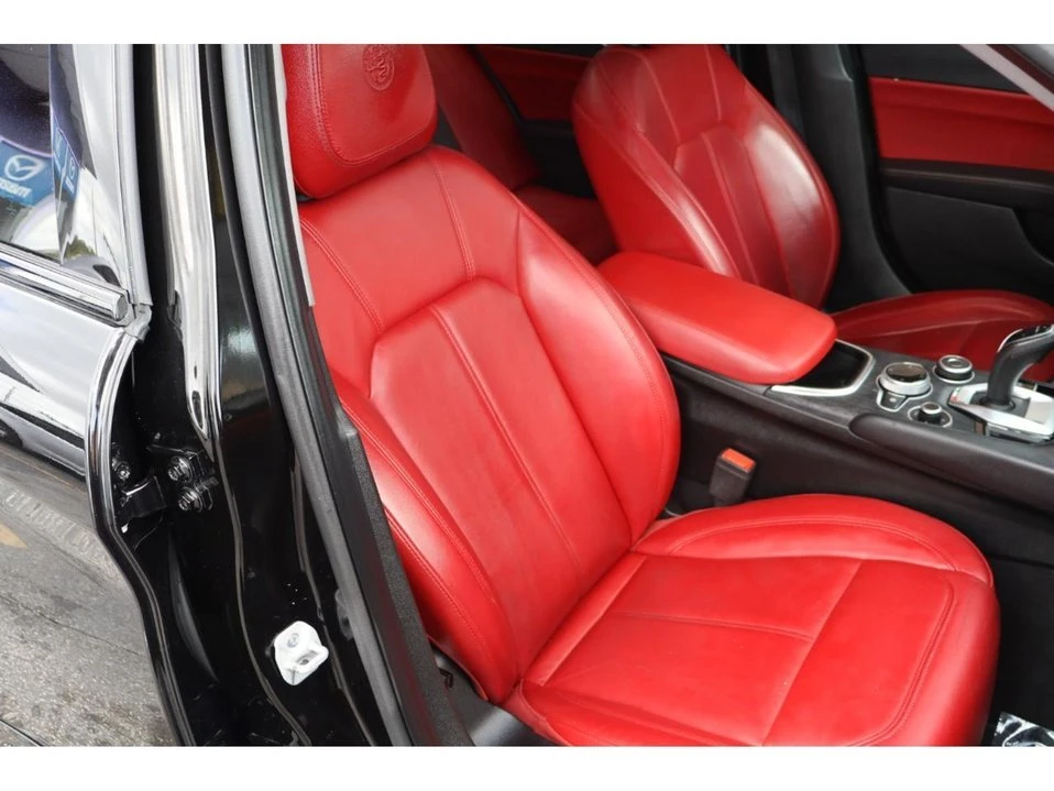 2021 Alfa Romeo Giulia - Image 16 of 20