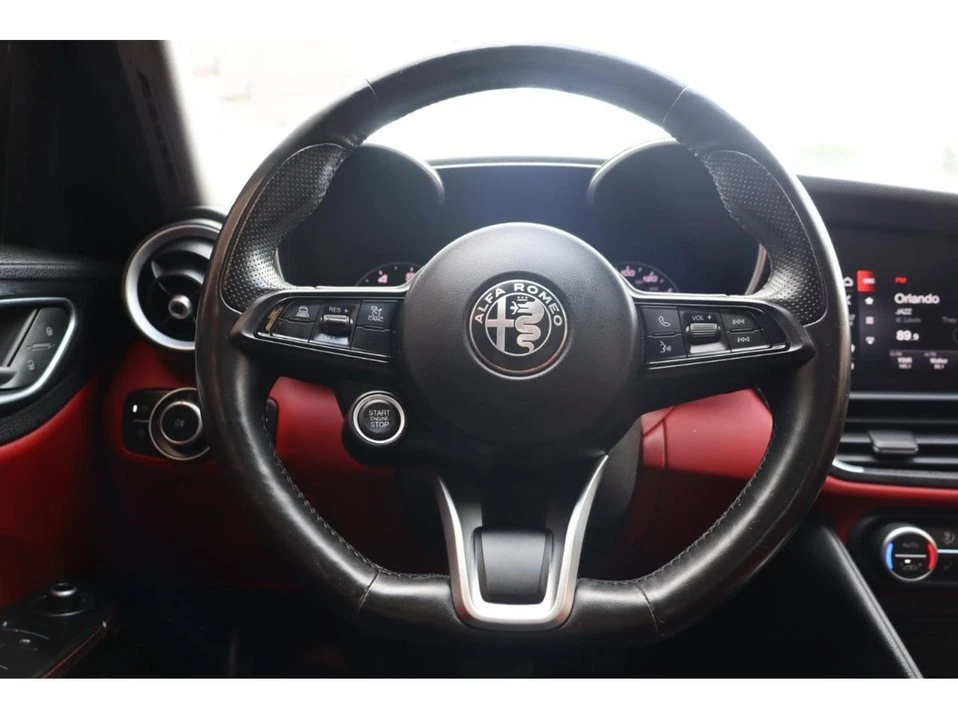 2021 Alfa Romeo Giulia - Image 19 of 20