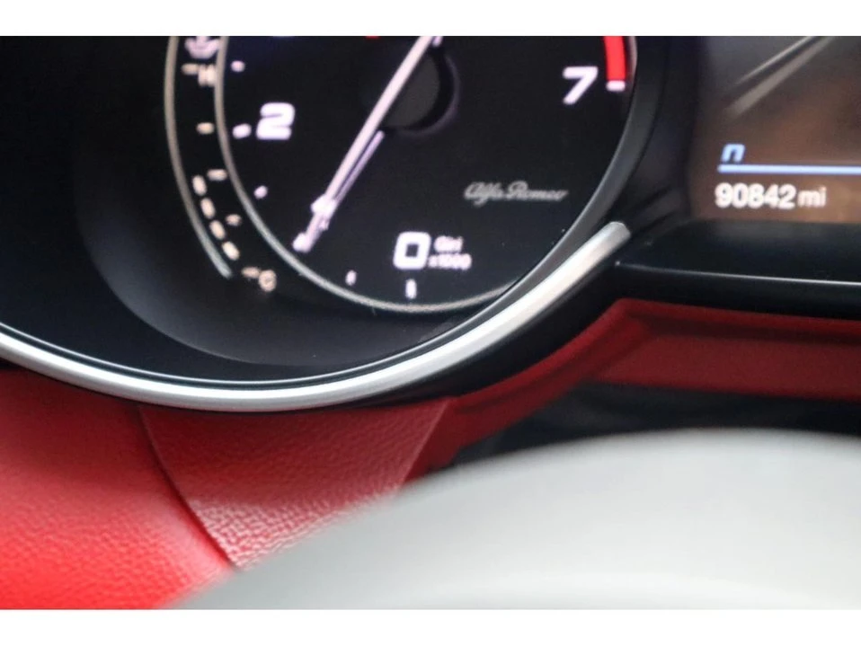 2021 Alfa Romeo Giulia - Image 20 of 20