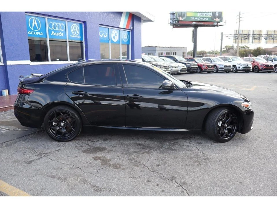 2021 Alfa Romeo Giulia - Image 2 of 20