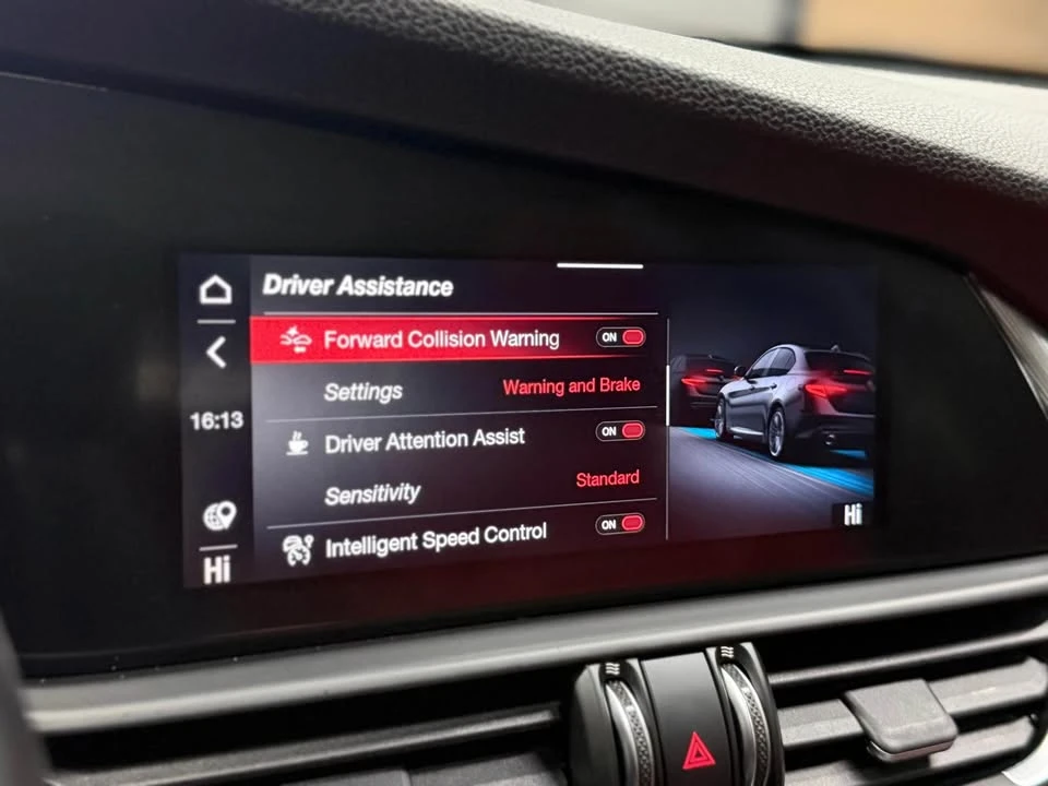 2021 Alfa Romeo Giulia - Image 8 of 19