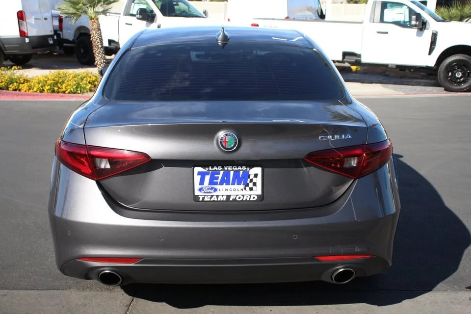 2021 Alfa Romeo Giulia - Image 7 of 19