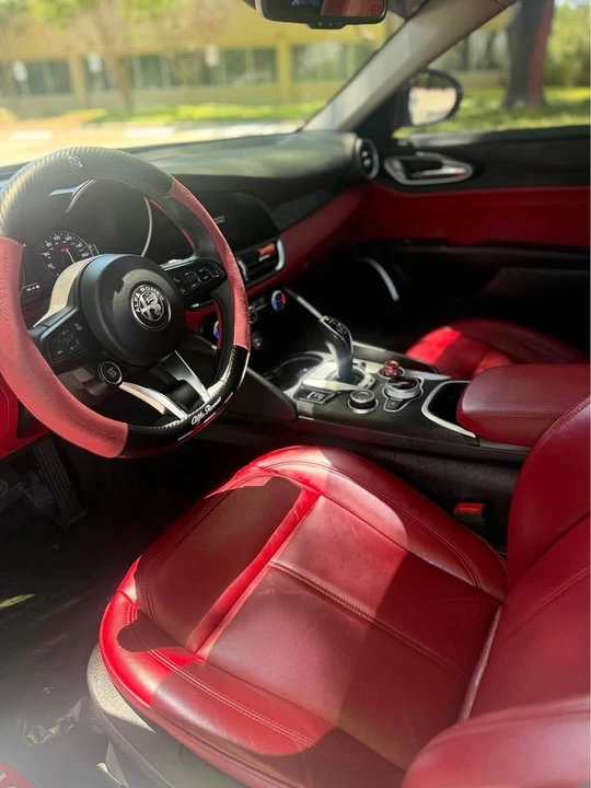 2021 Alfa Romeo Giulia - Image 8 of 13