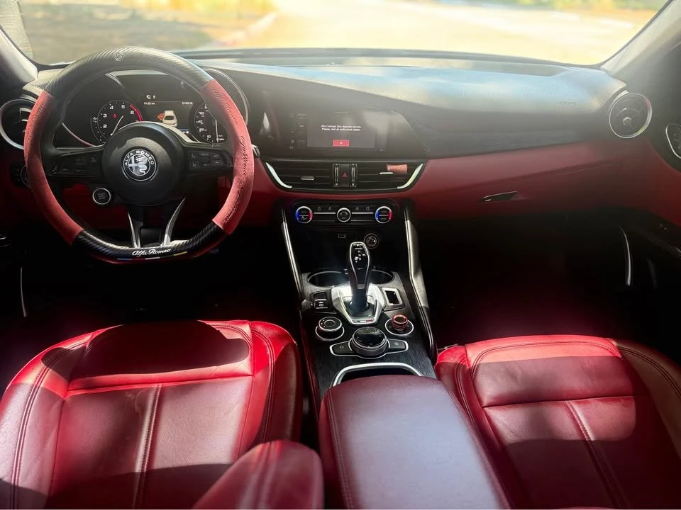2021 Alfa Romeo Giulia - Image 9 of 13