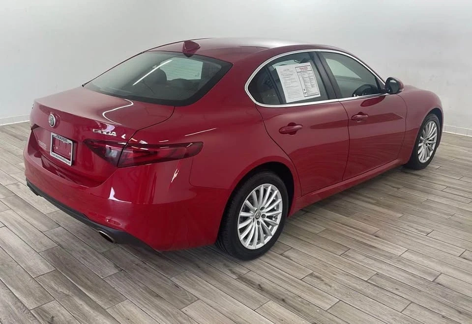 2021 Alfa Romeo Giulia - Image 3 of 5
