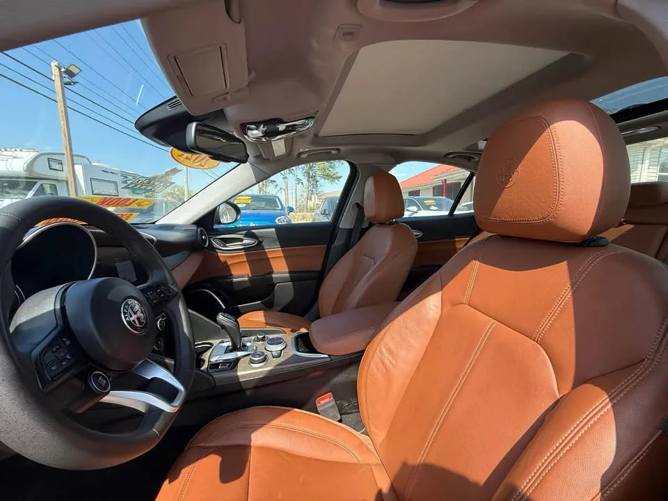 2021 Alfa Romeo Giulia - Image 12 of 20