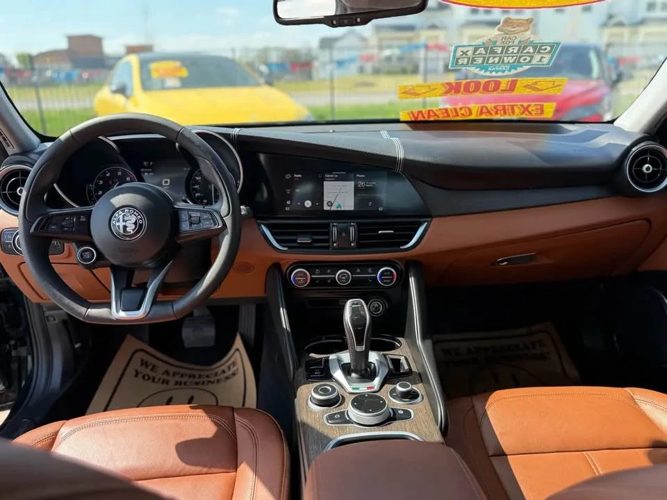 2021 Alfa Romeo Giulia - Image 9 of 20