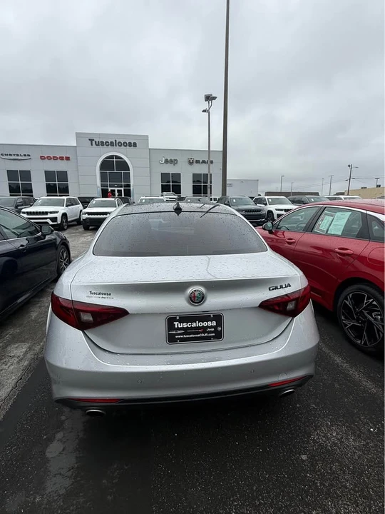 2021 Alfa Romeo Giulia - Image 5 of 5