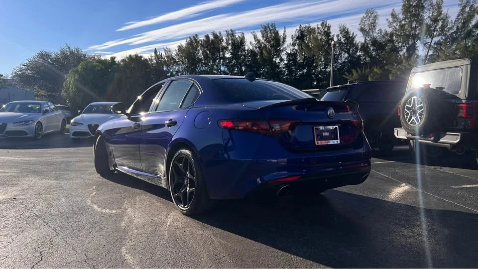2021 Alfa Romeo Giulia - Image 5 of 7