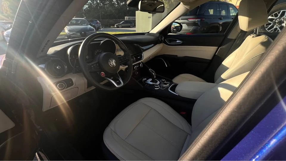 2021 Alfa Romeo Giulia - Image 6 of 7