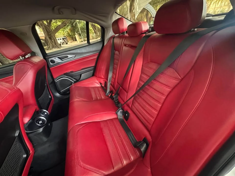 2021 Alfa Romeo Giulia - Image 10 of 10