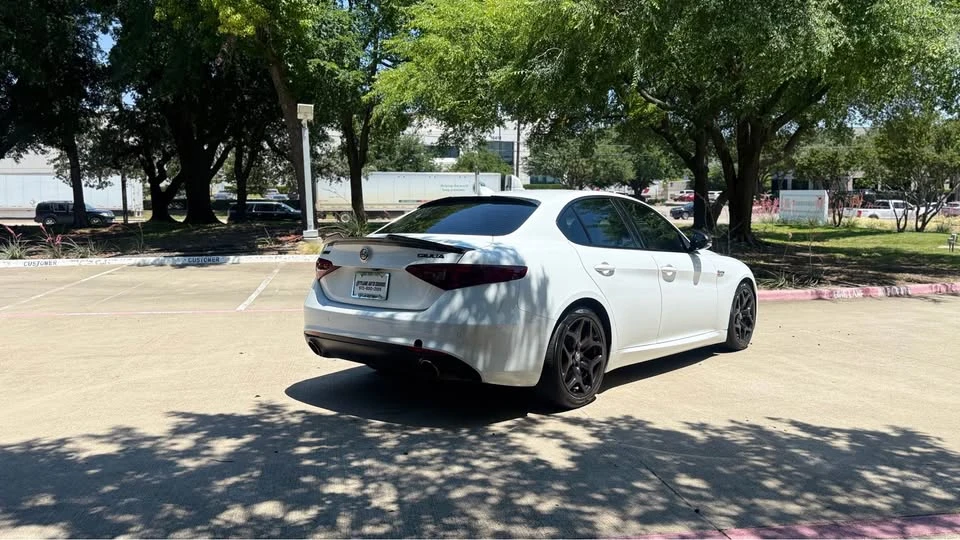 2021 Alfa Romeo Giulia - Image 6 of 15