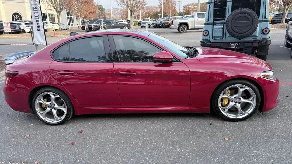 2021 Alfa Romeo Giulia - Image 4 of 11