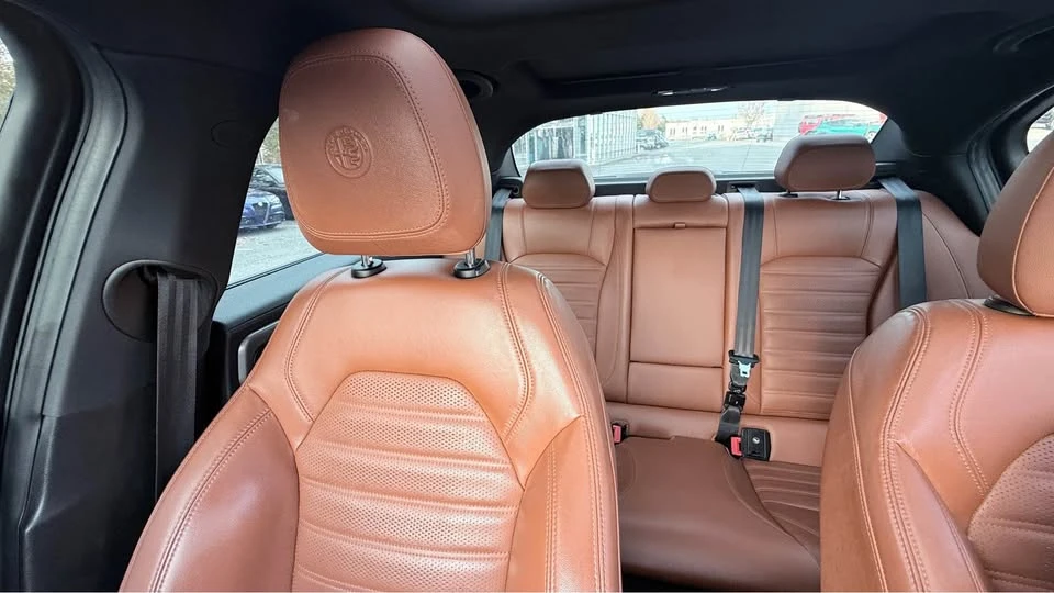 2021 Alfa Romeo Giulia - Image 11 of 11