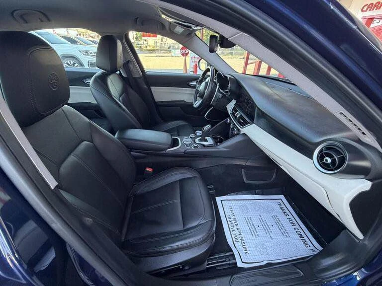 2021 Alfa Romeo Giulia - Image 9 of 11