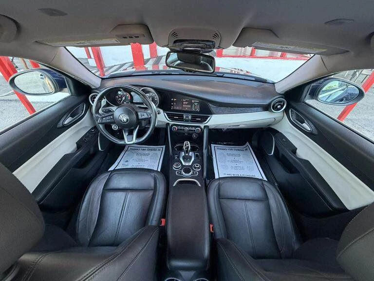2021 Alfa Romeo Giulia - Image 7 of 11