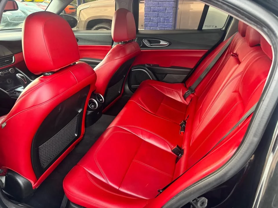 2021 Alfa Romeo Giulia - Image 10 of 11