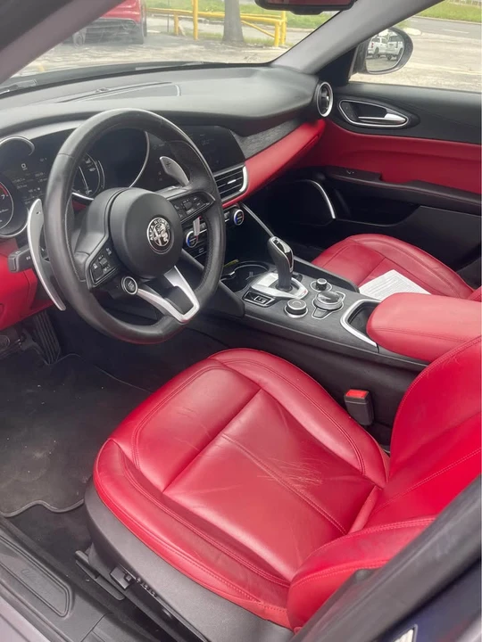 2021 Alfa Romeo Giulia - Image 7 of 9