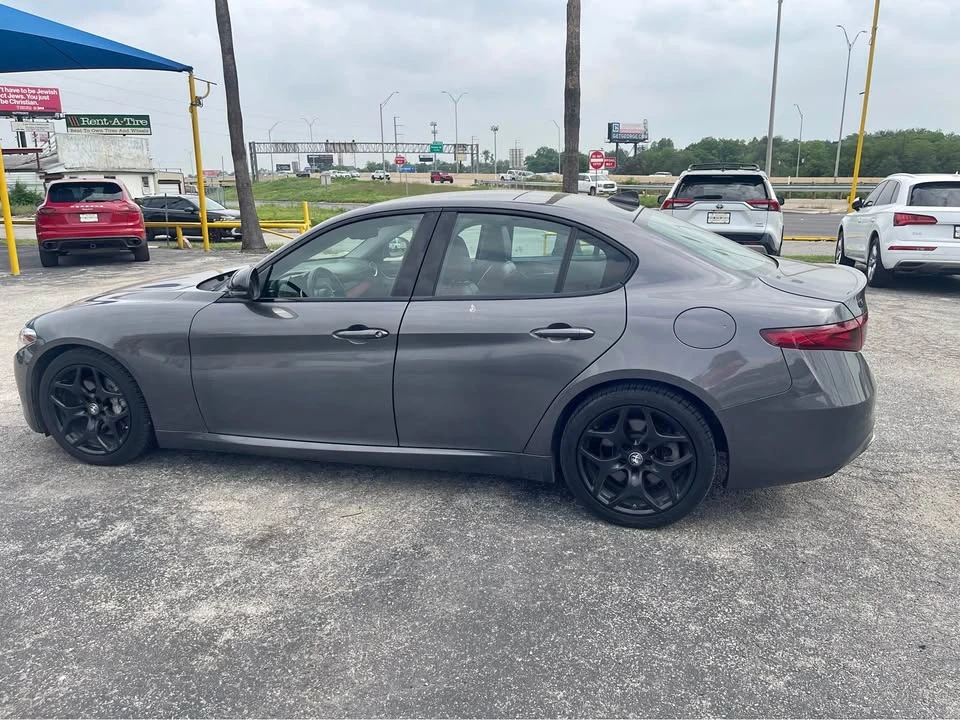 2021 Alfa Romeo Giulia - Image 2 of 9