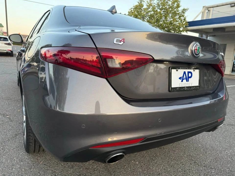 2021 Alfa Romeo Giulia - Image 11 of 12