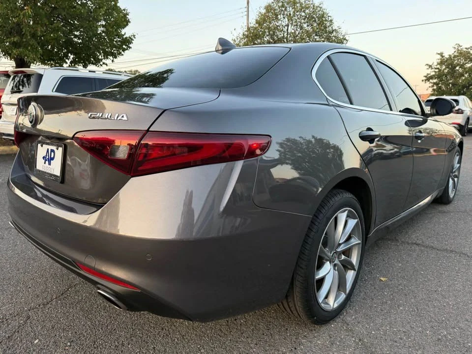 2021 Alfa Romeo Giulia - Image 10 of 12