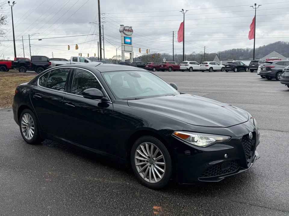 2021 Alfa Romeo Giulia - Image 2 of 15