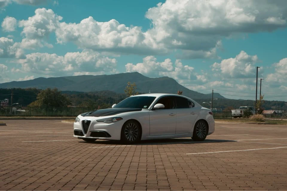 2021 Alfa Romeo Giulia - Image 8 of 11