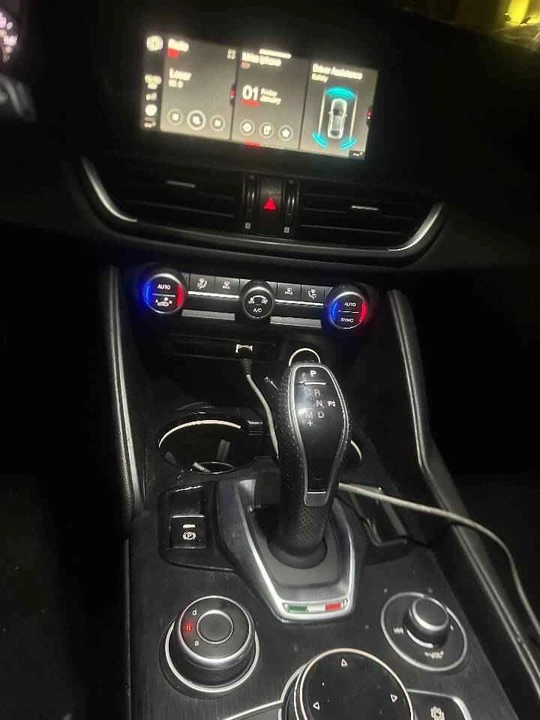 2021 Alfa Romeo Giulia - Image 8 of 9