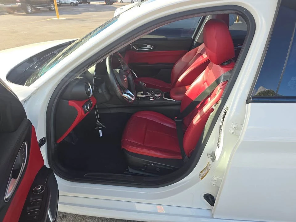 2021 Alfa Romeo Giulia - Image 4 of 7