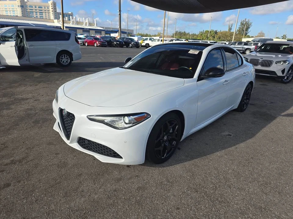 2021 Alfa Romeo Giulia - Image 3 of 7