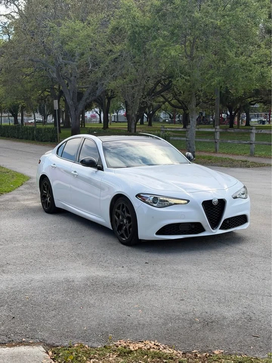 2021 Alfa Romeo Giulia - Image 3 of 8