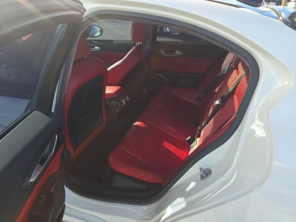 2021 Alfa Romeo Giulia - Image 6 of 7