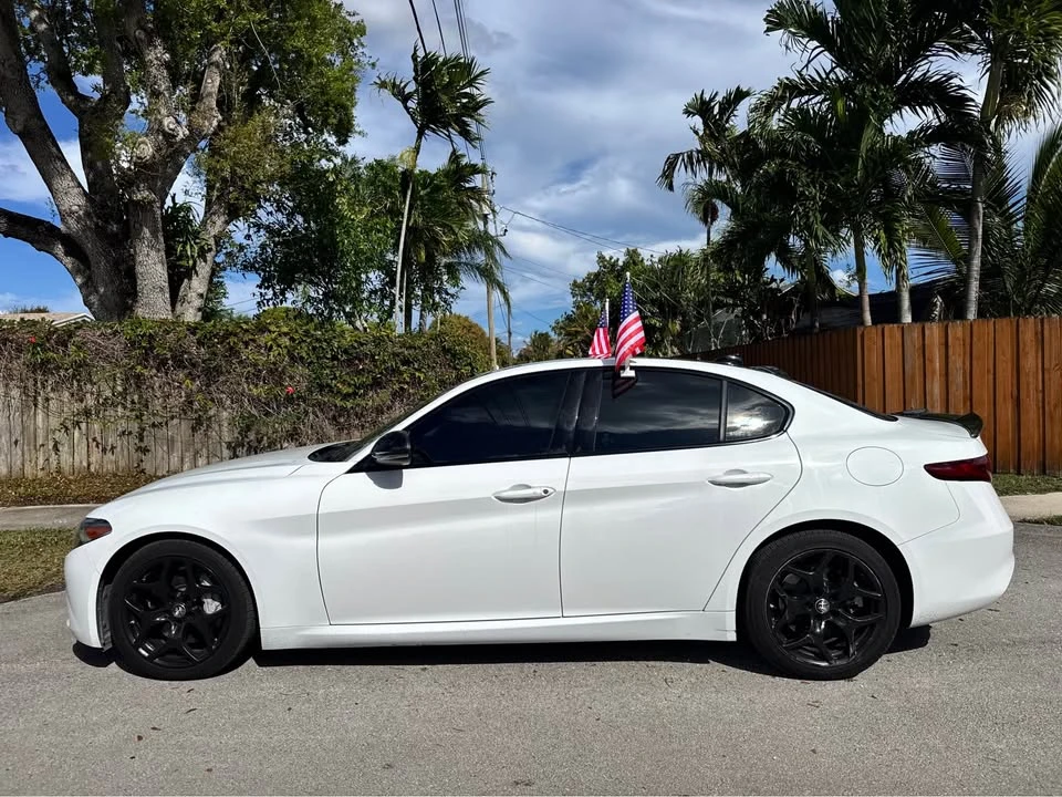 2021 Alfa Romeo Giulia - Image 8 of 16