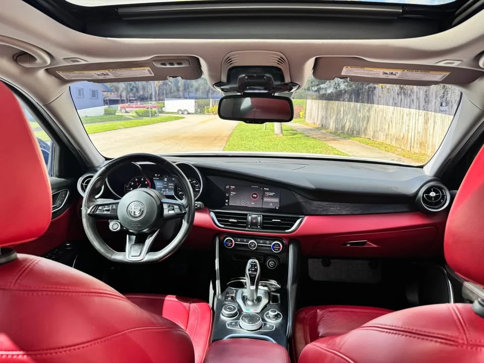 2021 Alfa Romeo Giulia - Image 9 of 16